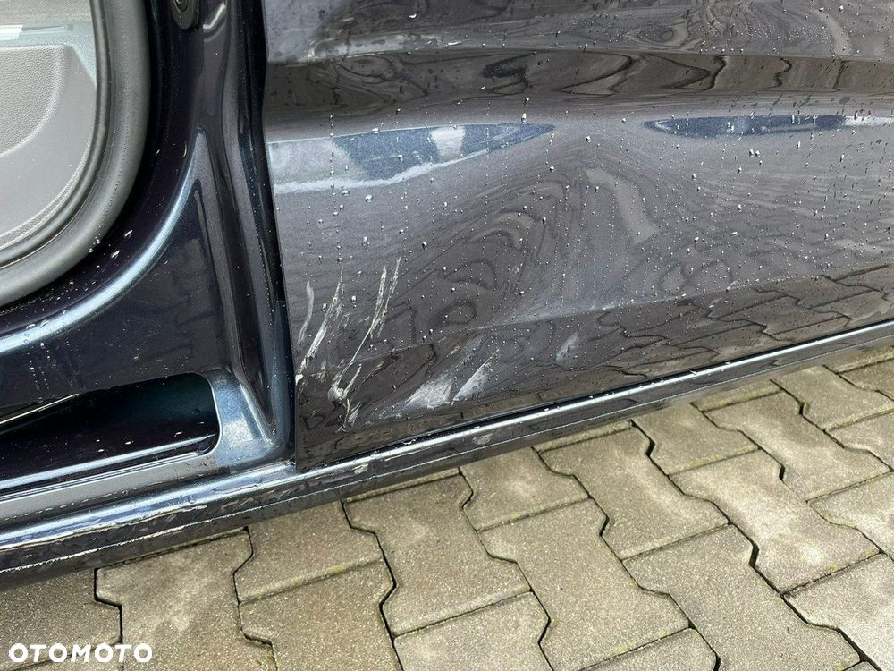 Volkswagen Multivan - 20