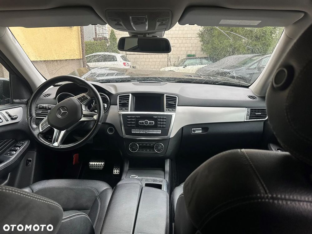 Mercedes-Benz ML 350 BlueTEC 4MATIC 7G-TRONIC - 7