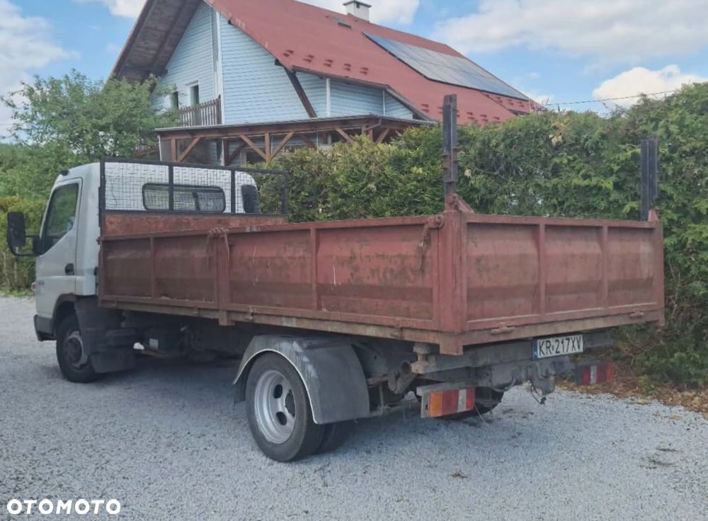 Mitsubishi Fuso Canter - 9