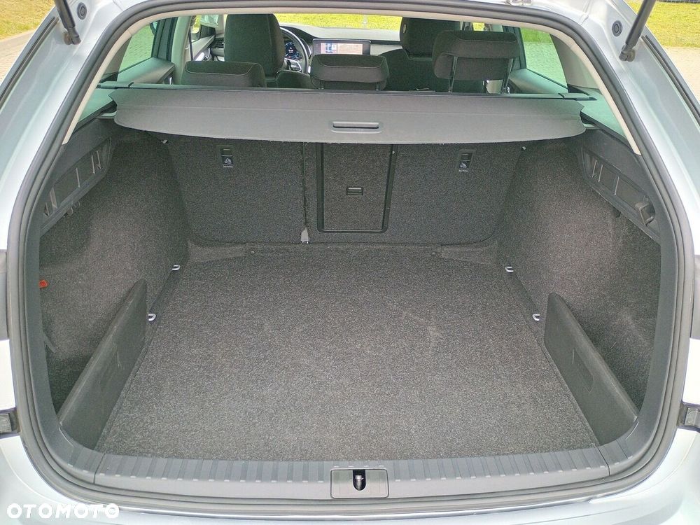 Skoda Octavia 2.0 TDI Style DSG - 17