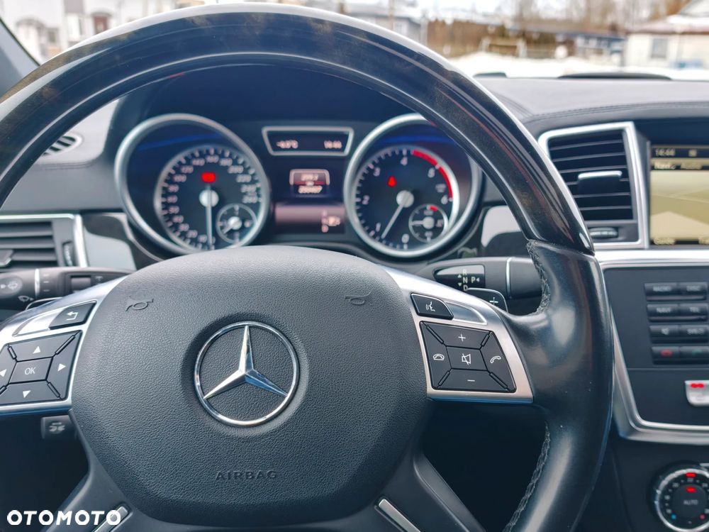 Mercedes-Benz GL 350 BlueTEC 4Matic 7G-TRONIC - 28