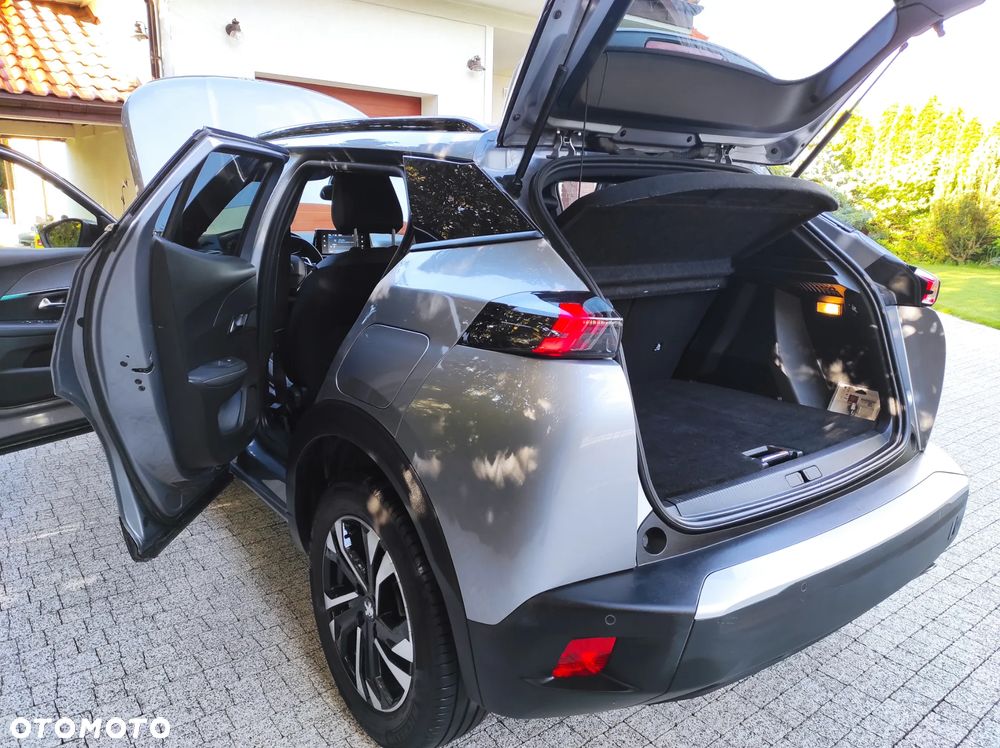 Peugeot 2008 1.5 BlueHDi Allure S&S EAT8 - 24