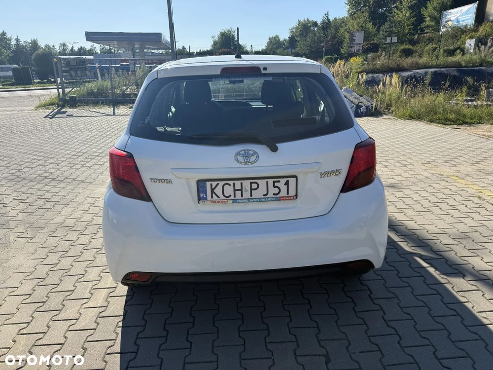 Toyota Yaris 1.33 Premium - 8