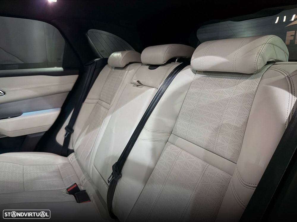 Land Rover Range Rover Velar 3.0 D300 AWD R-Dynamic HSE - 38