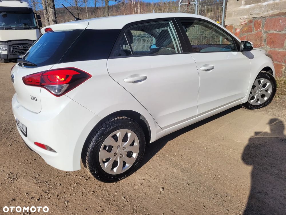 Hyundai i20 blue 1.2 Classic - 17