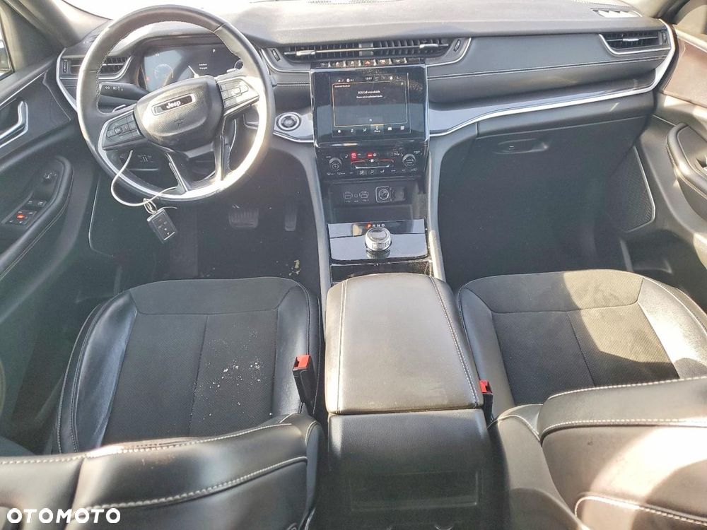 Jeep Grand Cherokee - 8