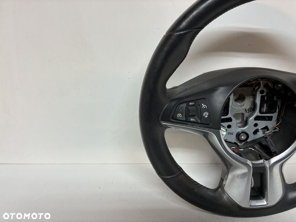 OPEL ADAM EKIEROWNICA SKÓRA MULTIFUNKCJA TEMPOMAT - 5