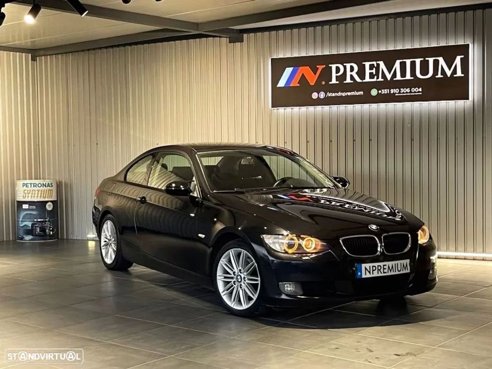 BMW 320 i Coupe - 11