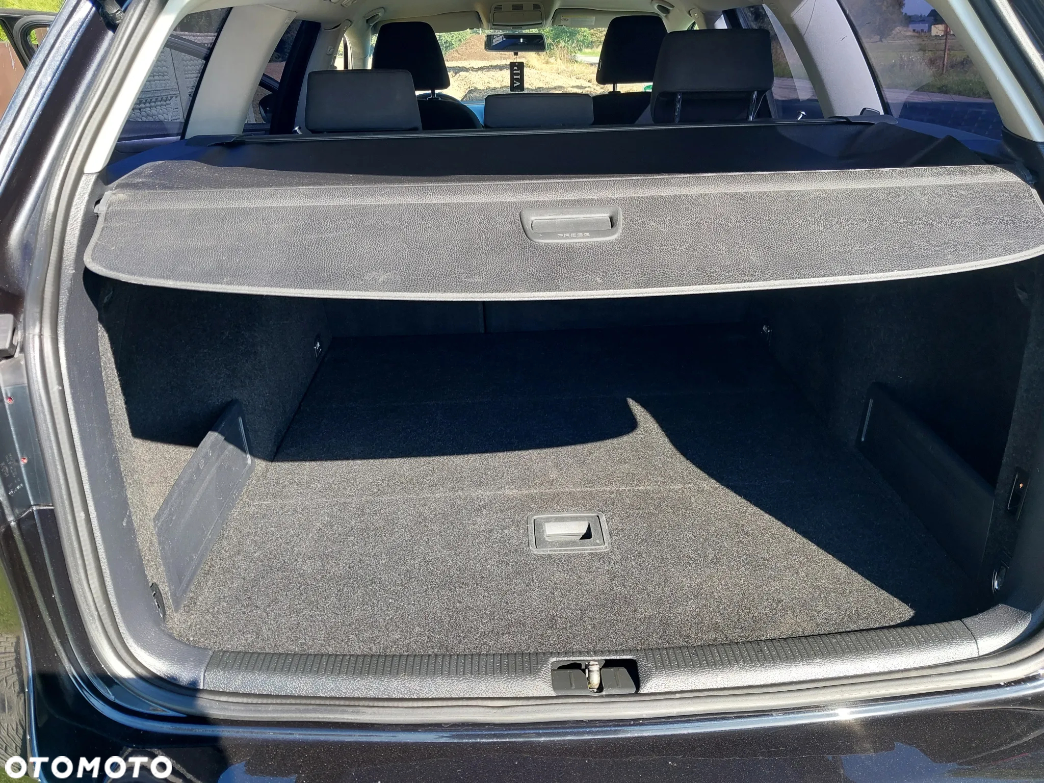 Volkswagen Passat 2.0 TDI Trendline - 17