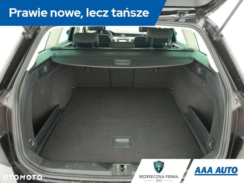 Volkswagen Passat Variant - 24