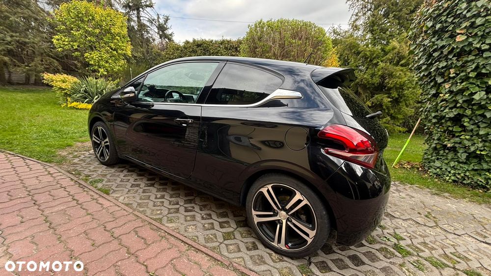 Peugeot 208 - 3