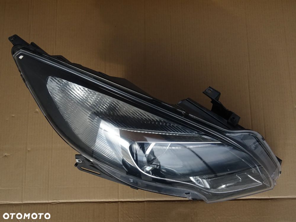 LAMPY REFLEKTORY PRZEDNIE PRAWY PRZÓD OPEL ZAFIRA C TOURER - 4