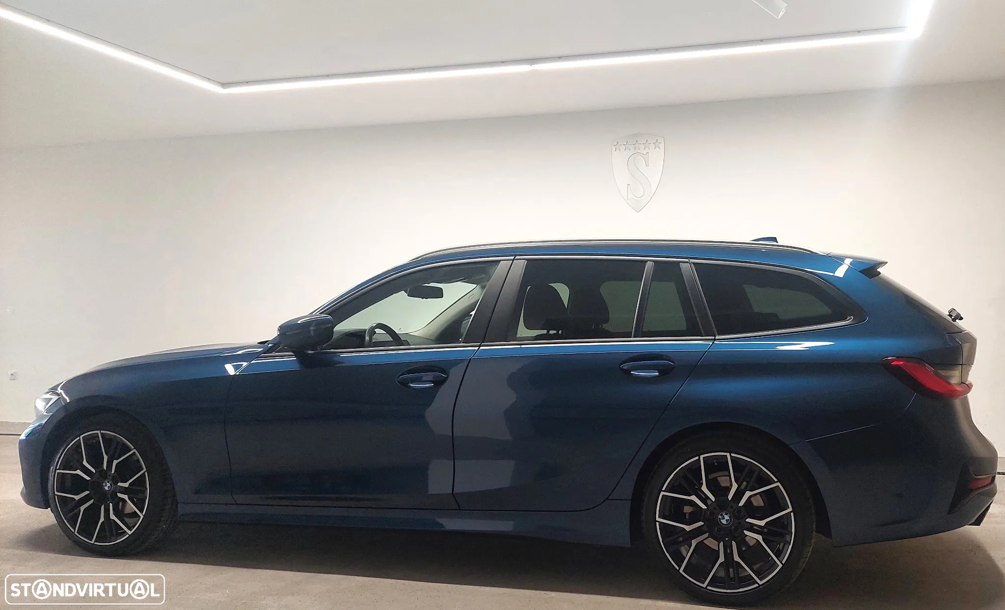 BMW 318 d Touring Line Sport Auto - 3