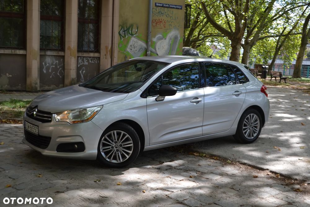 Citroën C4 VTi 120 Attraction - 6