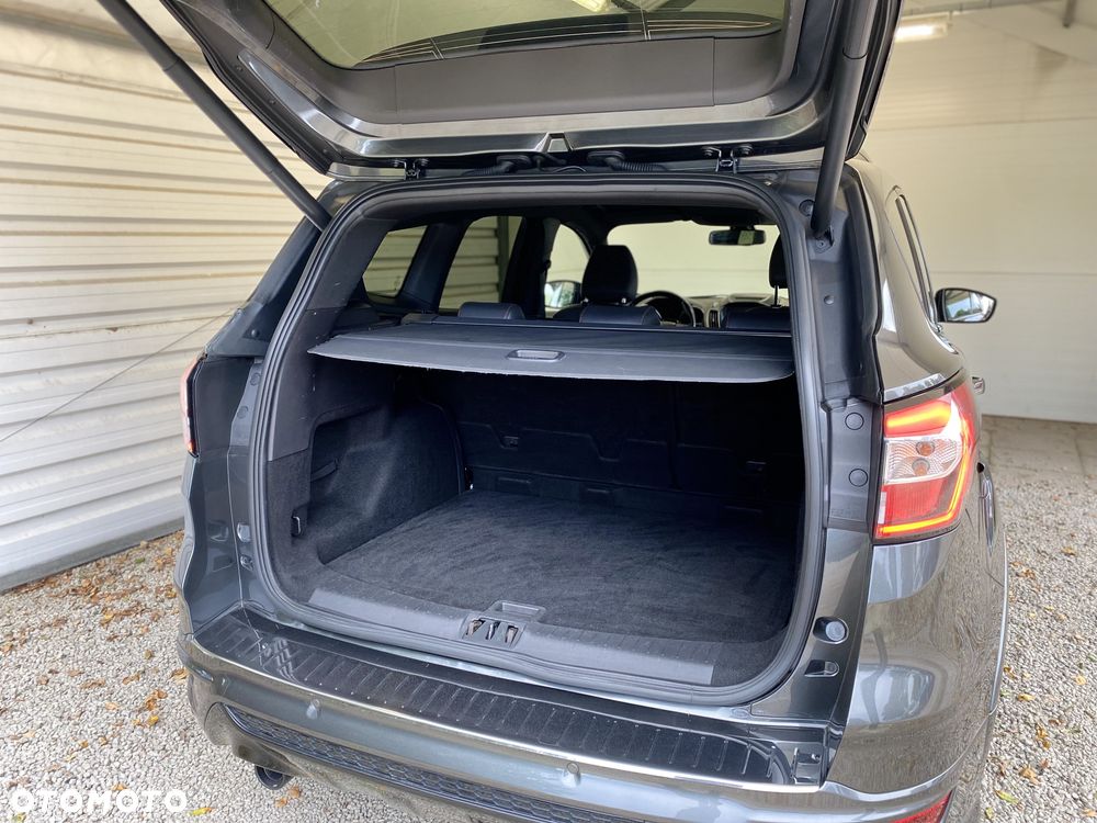 Ford Kuga 2.0 TDCi FWD ST-Line - 33
