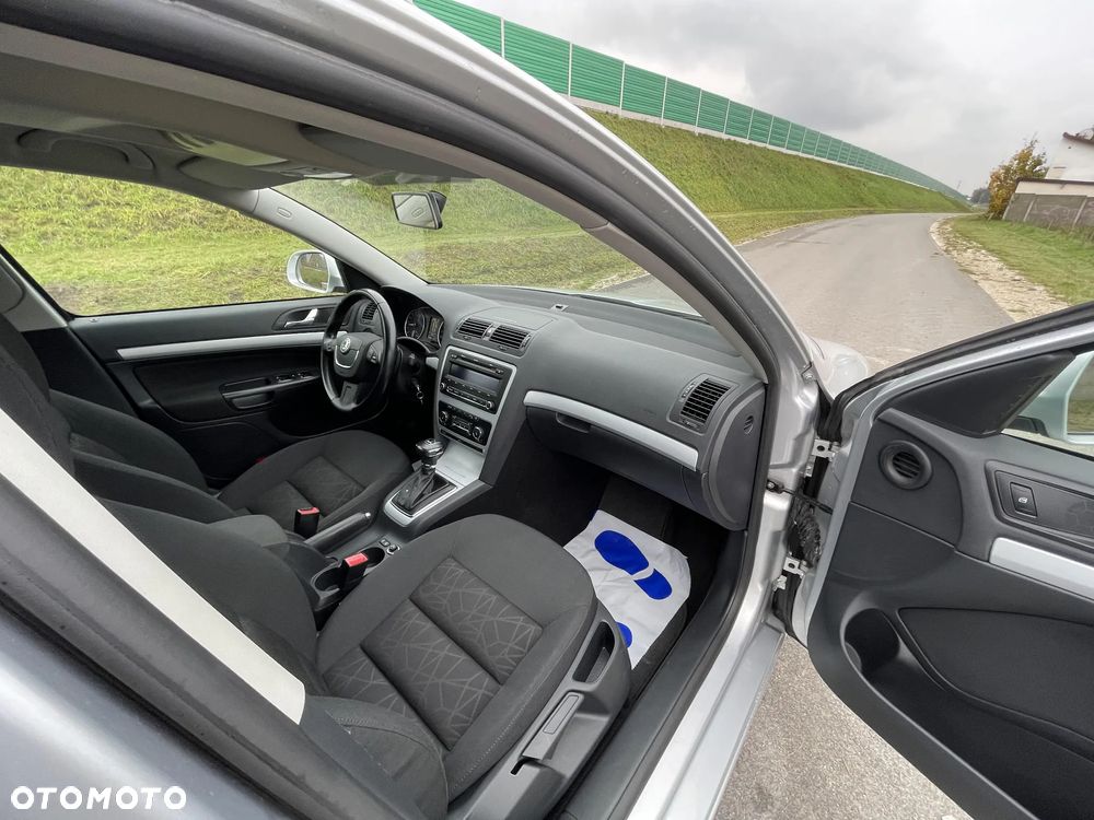 Skoda Octavia 2.0 TDI DPF Family Plus DSG - 18