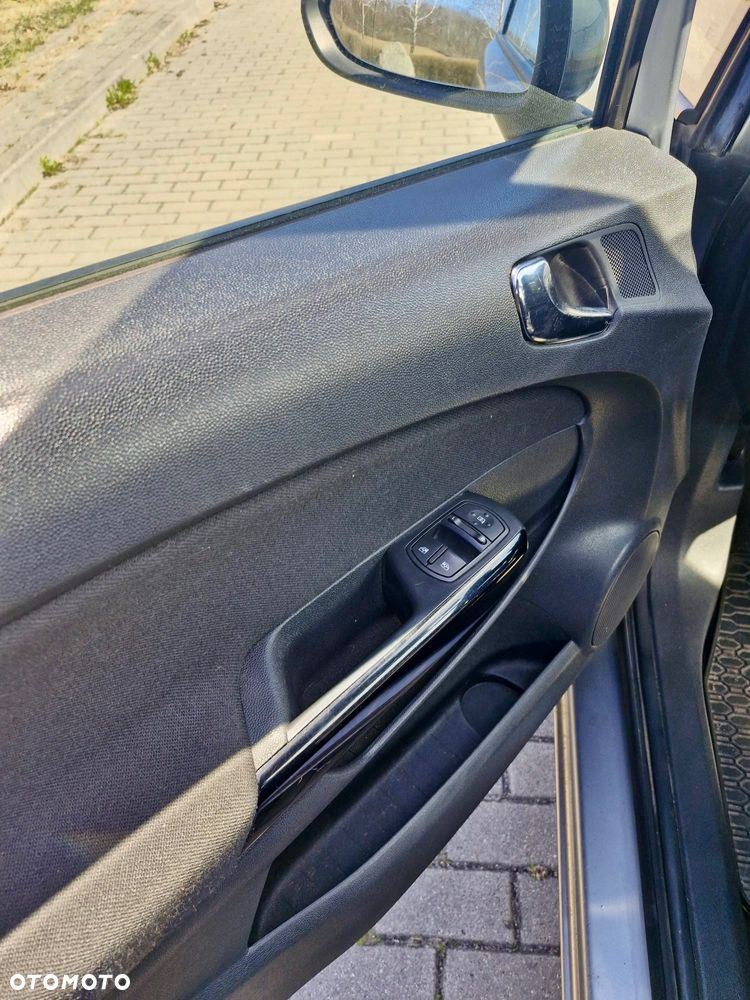 Opel Corsa 1.2 16V Edition / Active S&S - 11