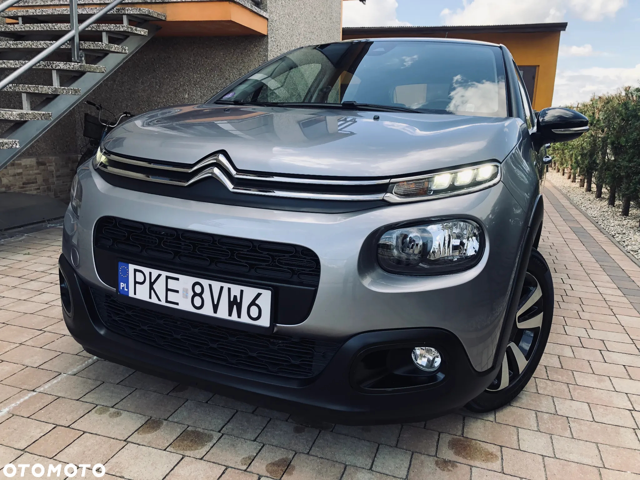 Citroën C3 1.2 PureTech Elle EAT6 - 2