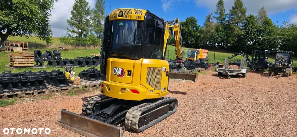 Caterpillar 302,7 CR    / 302. 303, 301.8 , 304 , 305 - 3