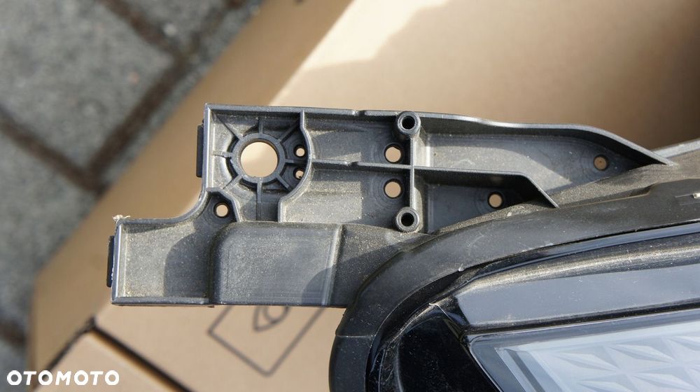 PRZEDNIA PRAWA LAMPA RENAULT CAPTUR II FULL LED - 4