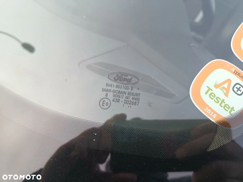 Ford Kuga 2.0 TDCi 2x4 Titanium - 14