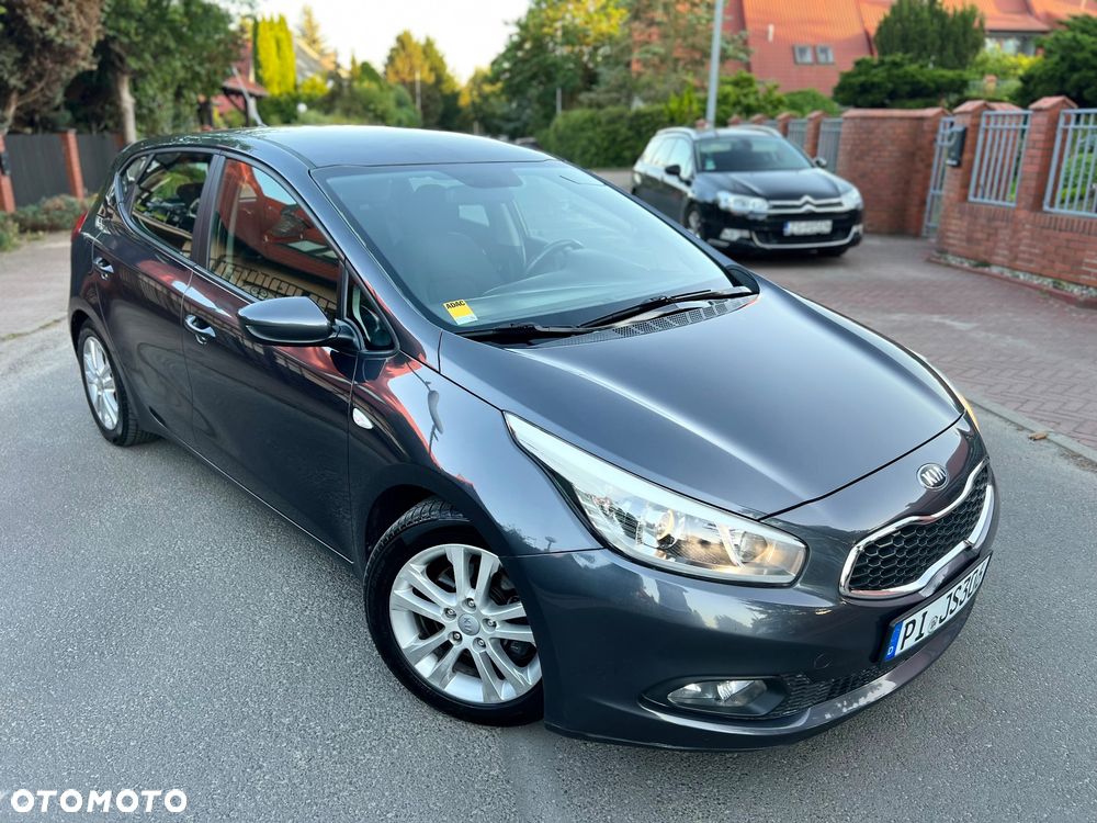 Kia Ceed 1.4 CVVT Dream Team Edition - 2