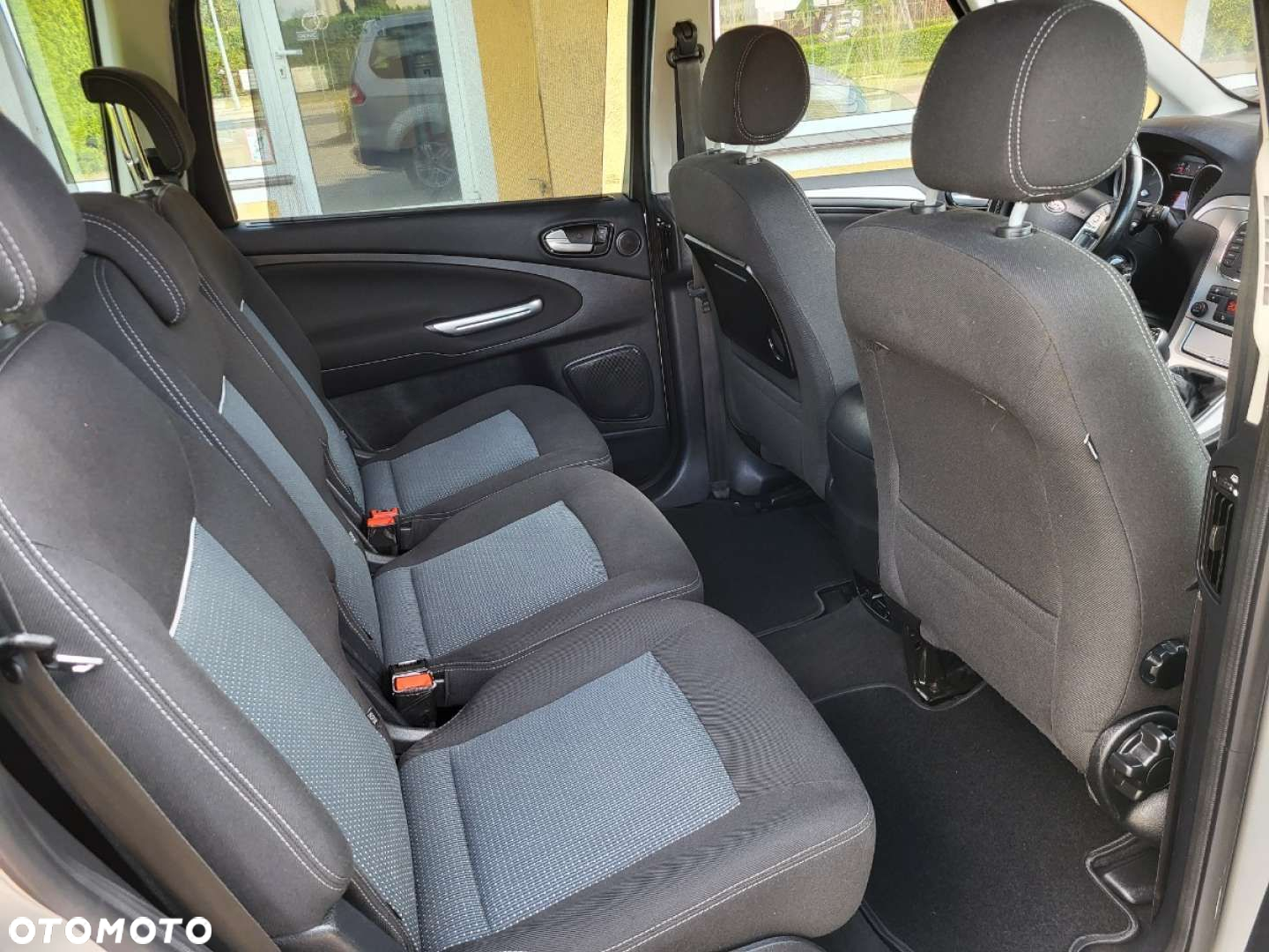 Ford Galaxy - 8