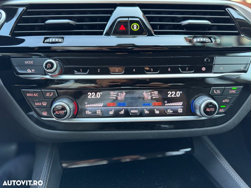 BMW Seria 5 530d xDrive AT MHEV - 29