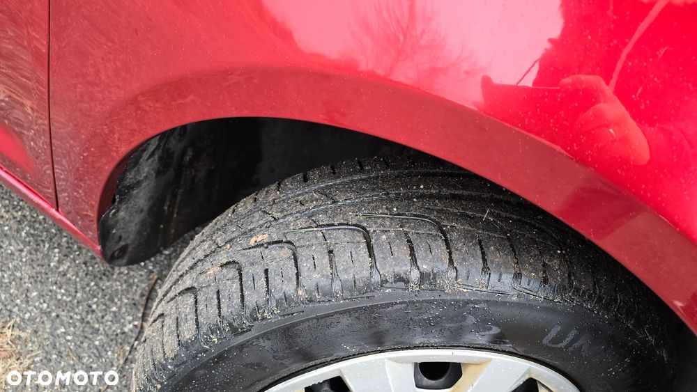 Volkswagen Touran 1.6 TDI DPF BlueMotion Technology Highline - 22