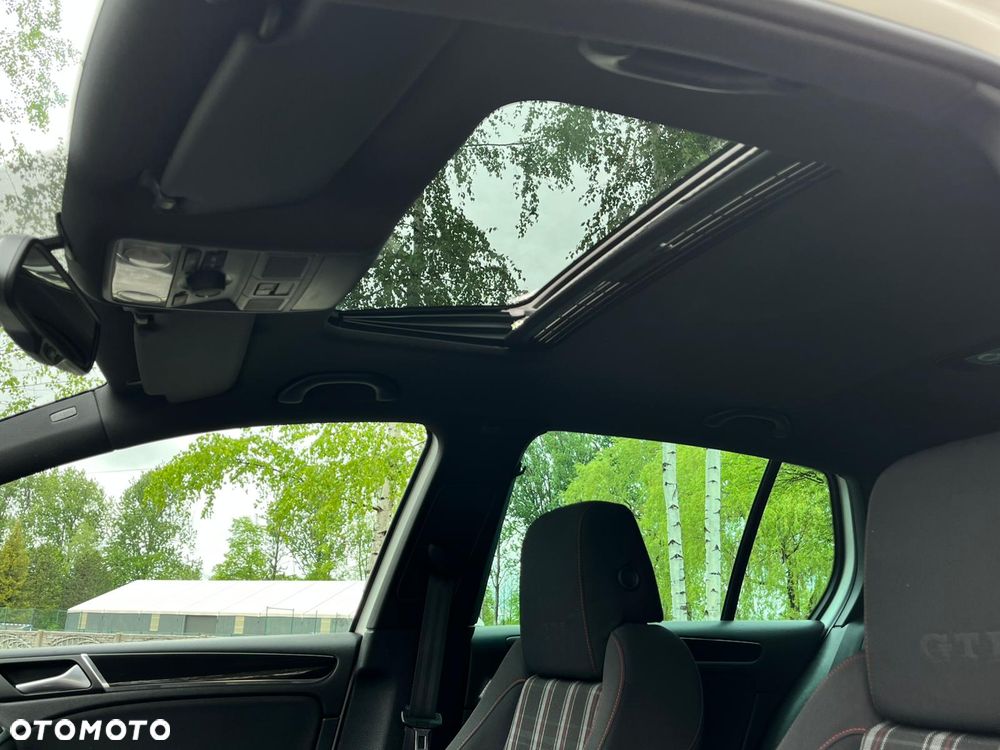 Volkswagen Golf 2.0 GTI DSG - 25