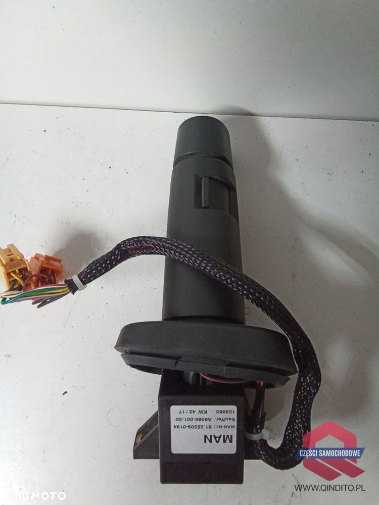 PRZEŁĄCZNIK ŚWIATEŁ KIERUNKOWSKAZÓW MAN TGX TGS - 2