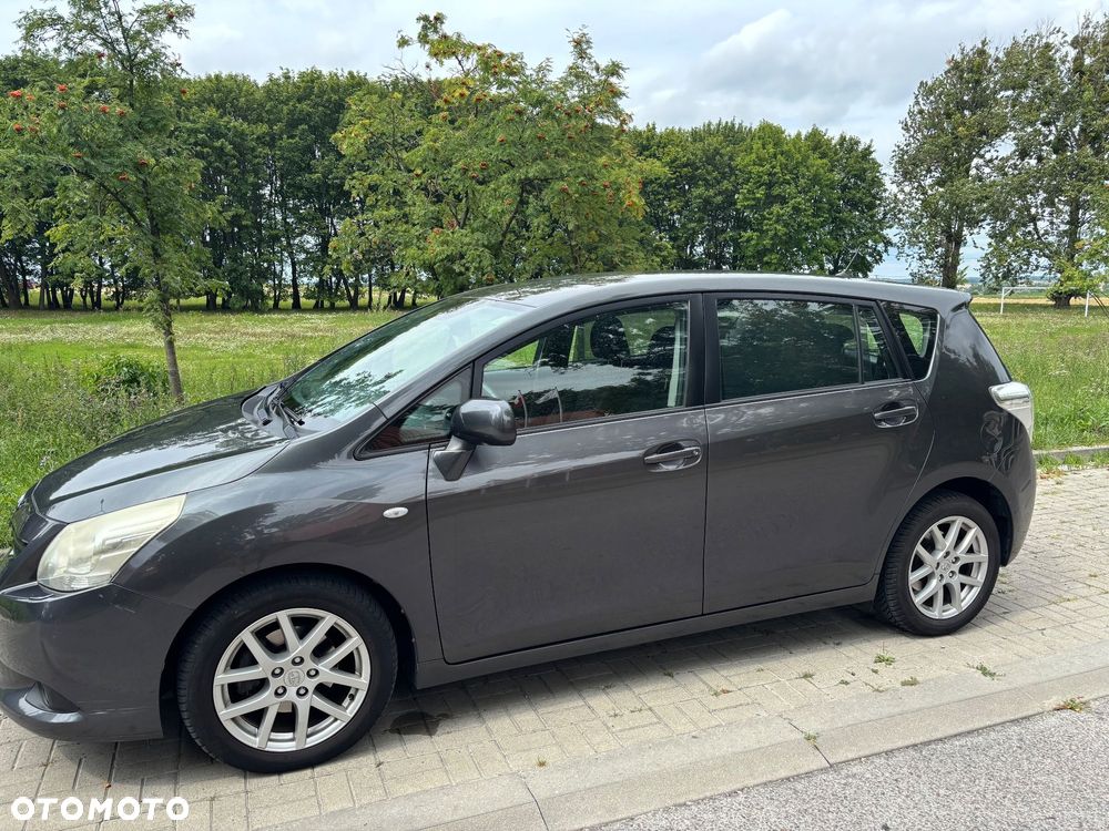 Toyota Verso - 24