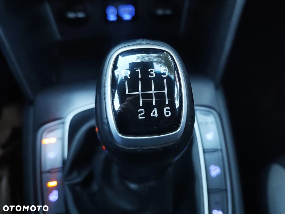 Hyundai Kona - 15