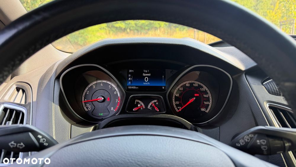 Ford Focus ST - 9