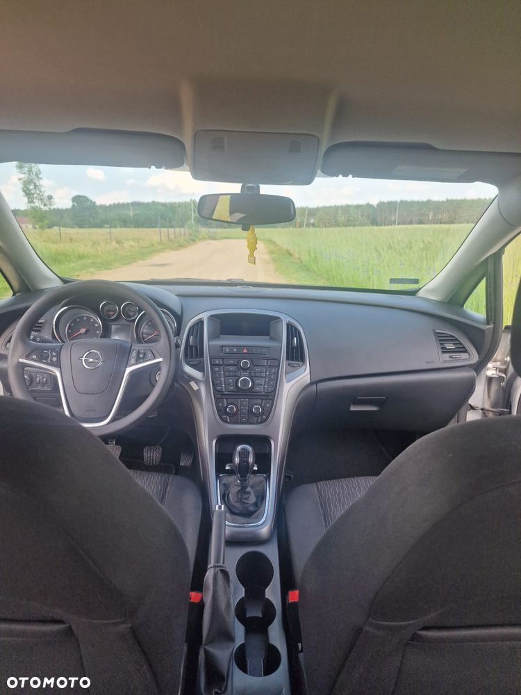 Opel Astra 1.4 T Executive - 6