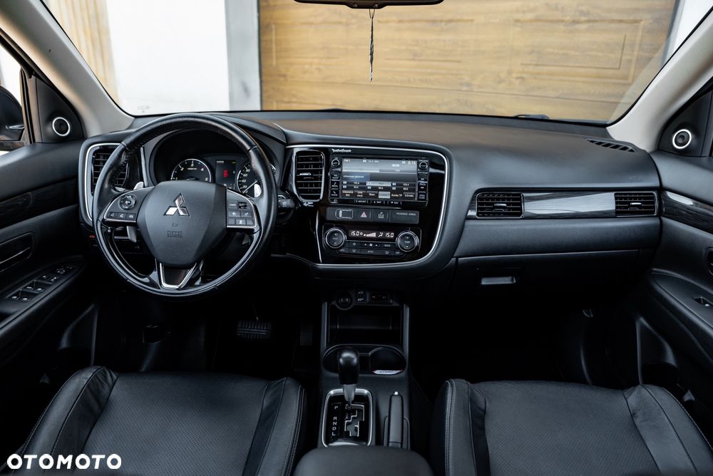 Mitsubishi Outlander 2.2 DI-D 4WD Automatik Invite - 31