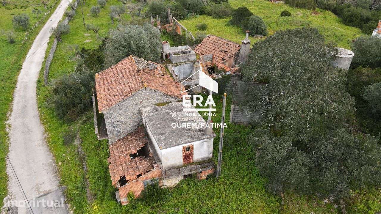 Moradia T3 localizada na Sabacheira, Tomar - Grande imagem: 2/16