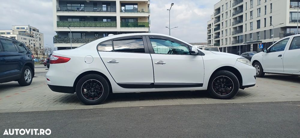 Renault Fluence 1.6 16V Expression - 8