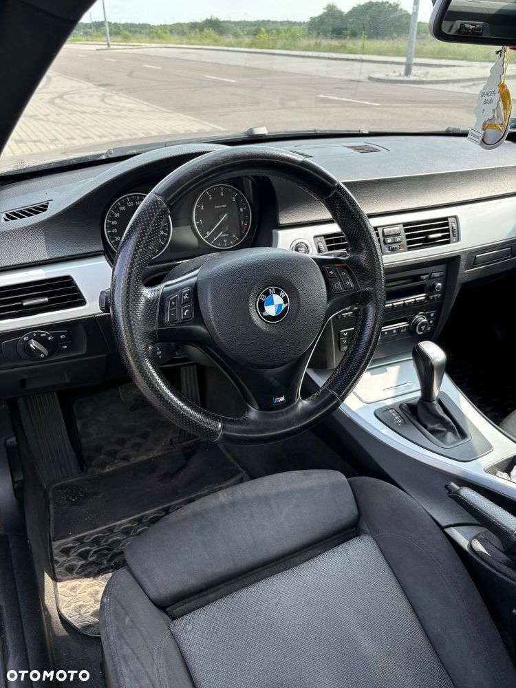 BMW Seria 3 320i - 10