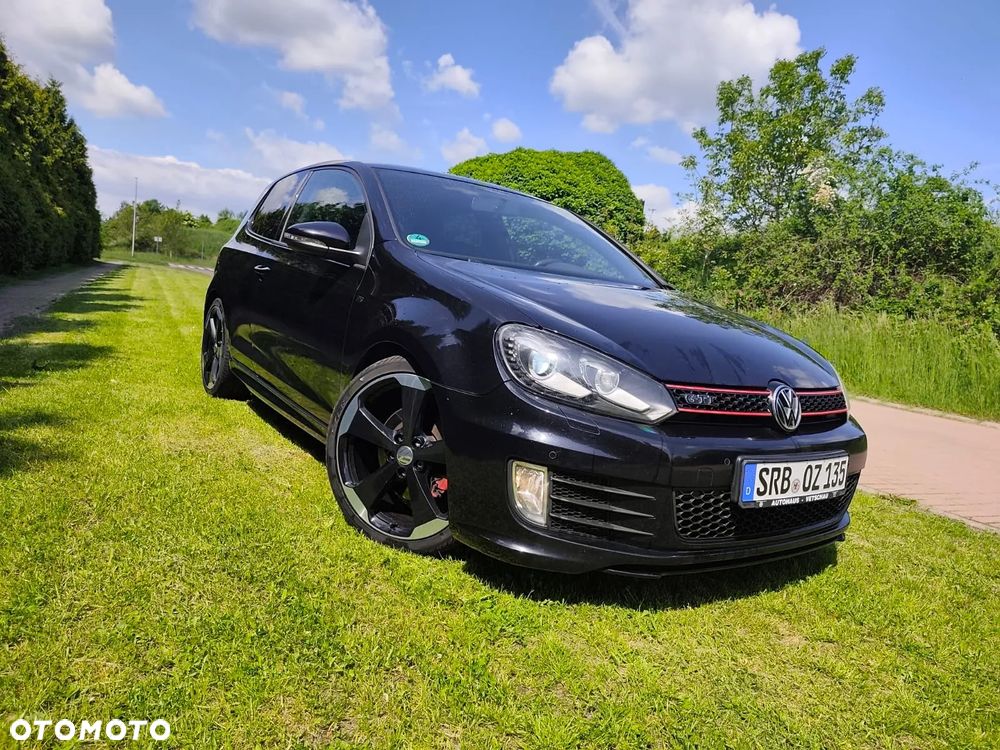 Volkswagen Golf - 2