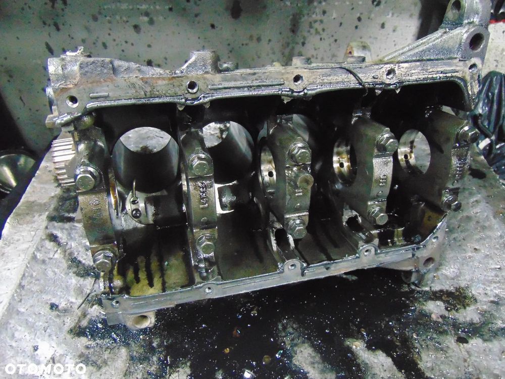 Blok silnika Opel Combo D 1,6 CDTI - 5