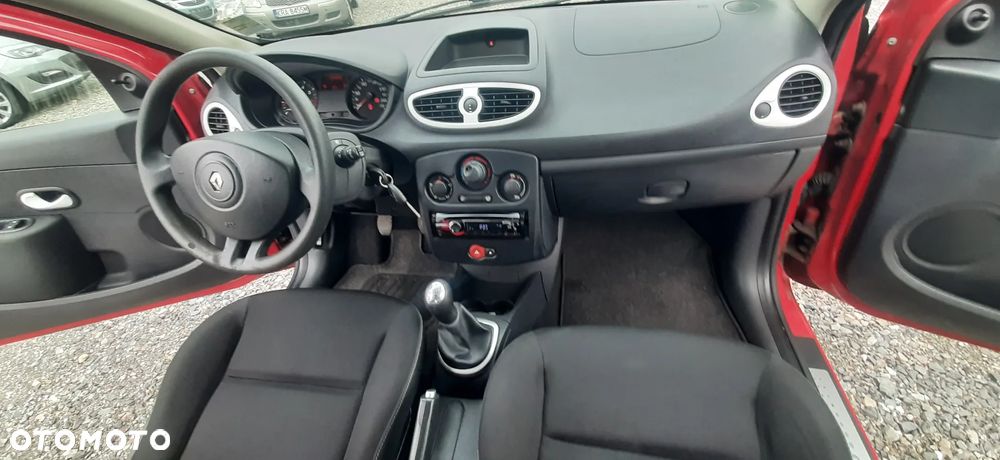 Renault Clio - 29