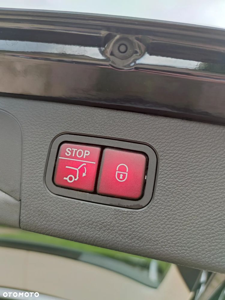 Mercedes-Benz GLC 300 4Matic 9G-TRONIC - 24