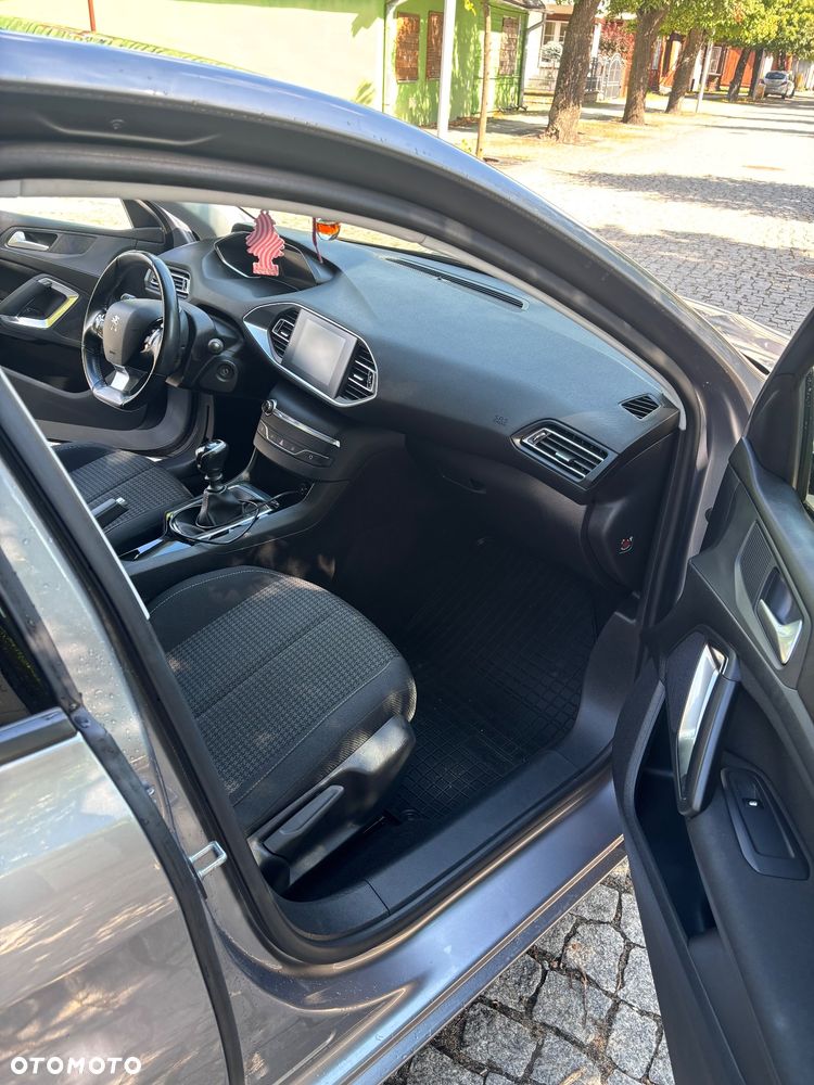 Peugeot 308 1.2 PureTech Allure Pack S&S - 14