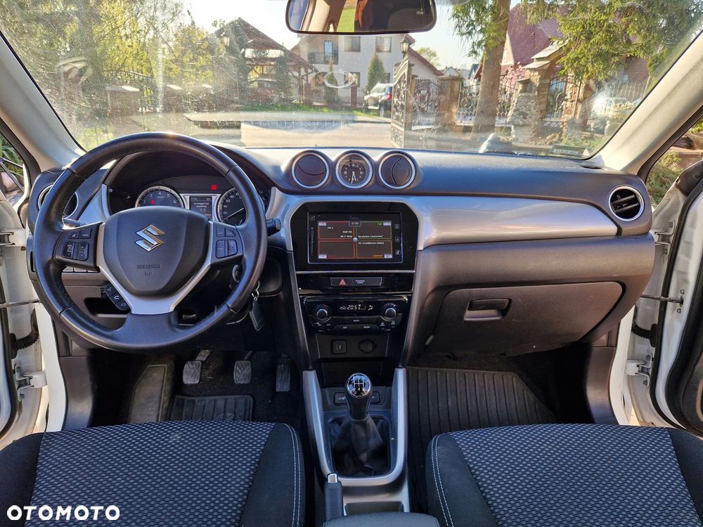 Suzuki Vitara 1.6 Premium 2WD - 17
