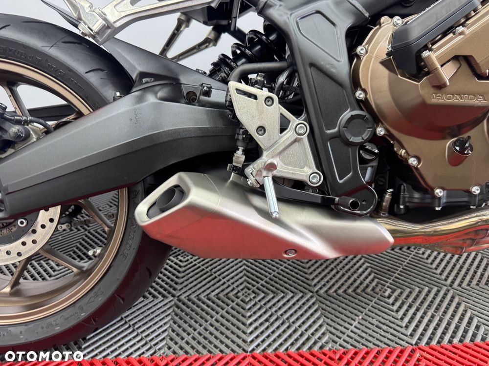 Honda CB - 29