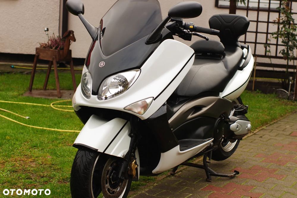 Yamaha Tmax - 24