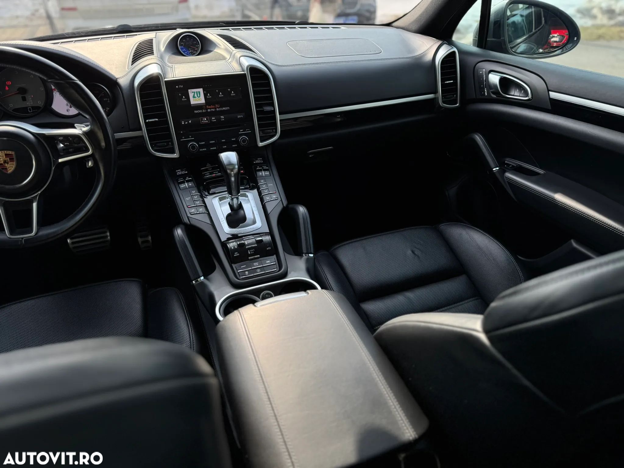 Porsche Cayenne - 26