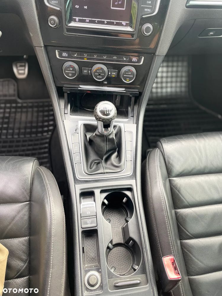 Volkswagen Golf - 15