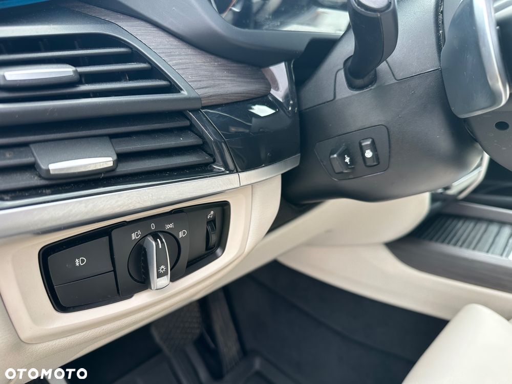 BMW X5 xDrive35i - 23